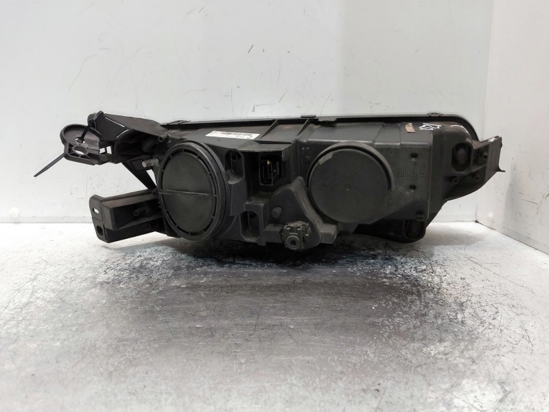 Recambio de faro izquierdo para citroen c4 picasso referencia OEM IAM 9675974980  PATILLA ROTA