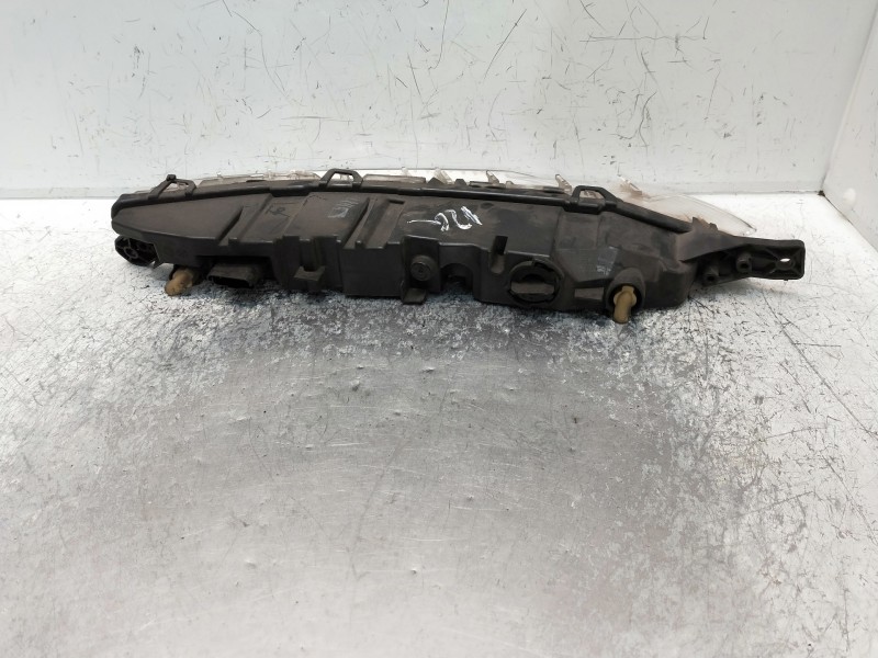 Recambio de faro izquierdo para citroen c4 picasso referencia OEM IAM 9676036380 89208991 