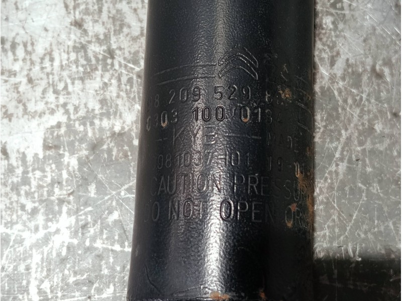 Recambio de amortiguador trasero izquierdo para citroen c4 cactus referencia OEM IAM 9820952980 03031000134 