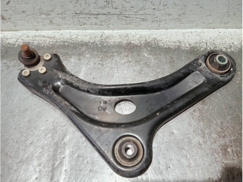 Recambio de brazo suspension inferior delantero derecho para citroen c4 cactus referencia OEM IAM   