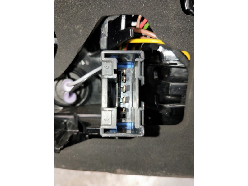 Recambio de piloto trasero izquierdo para citroen c4 picasso referencia OEM IAM   