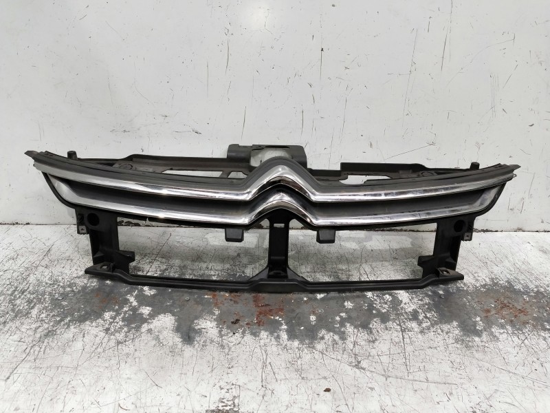 Recambio de rejilla delantera para citroen c4 picasso referencia OEM IAM   