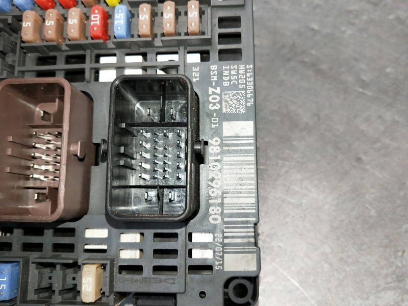 Recambio de caja reles / fusibles para citroen c4 picasso referencia OEM IAM 9810296180 63306676 