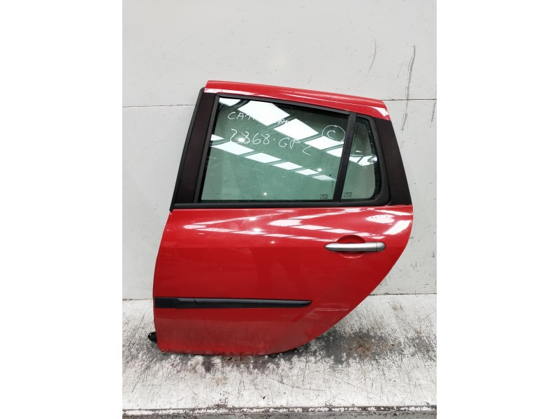 Recambio de puerta trasera izquierda para renault clio grandtour referencia OEM IAM   