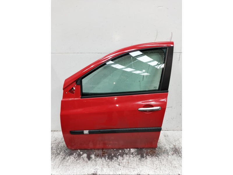 Recambio de puerta delantera derecha para renault clio grandtour referencia OEM IAM   