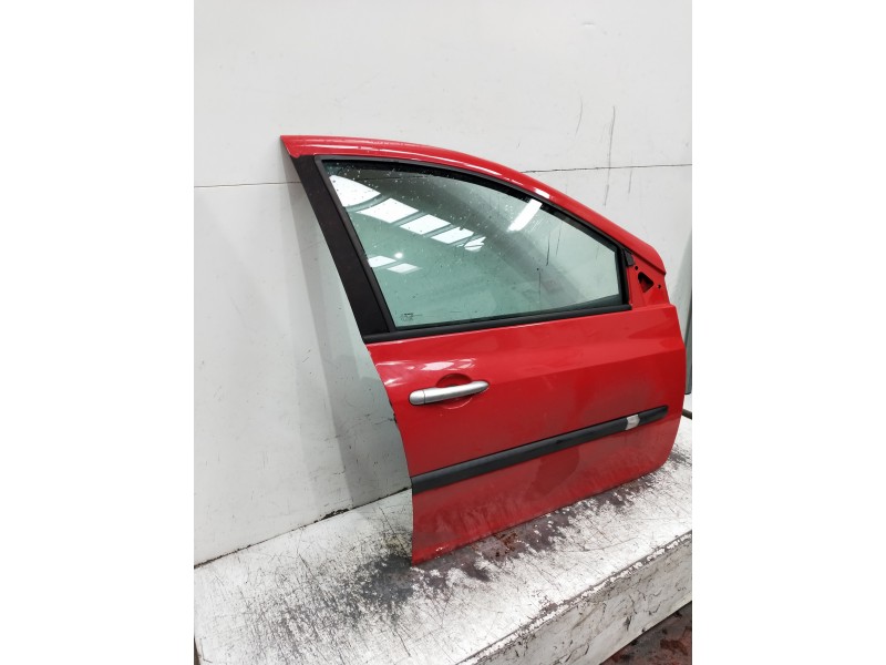 Recambio de puerta delantera izquierda para renault clio grandtour referencia OEM IAM   