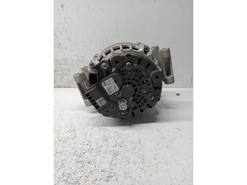 Recambio de alternador para volkswagen golf vii lim. 2.0 tsi referencia OEM IAM 06J903023G  
