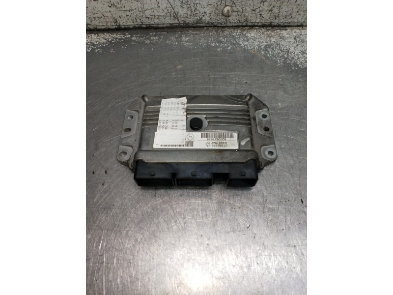 Recambio de centralita motor uce para renault scenic ii referencia OEM IAM 8200611648 215857789A 6300754127