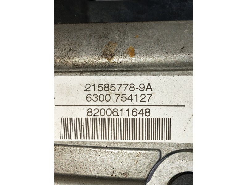 Recambio de centralita motor uce para renault scenic ii referencia OEM IAM 8200611648 215857789A 6300754127