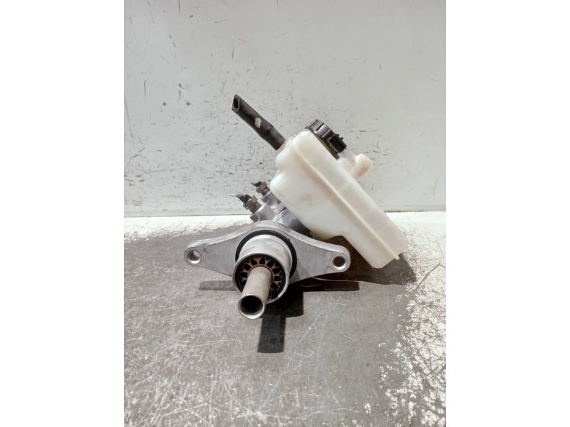 Recambio de bomba freno para renault master kasten referencia OEM IAM 03350890481  