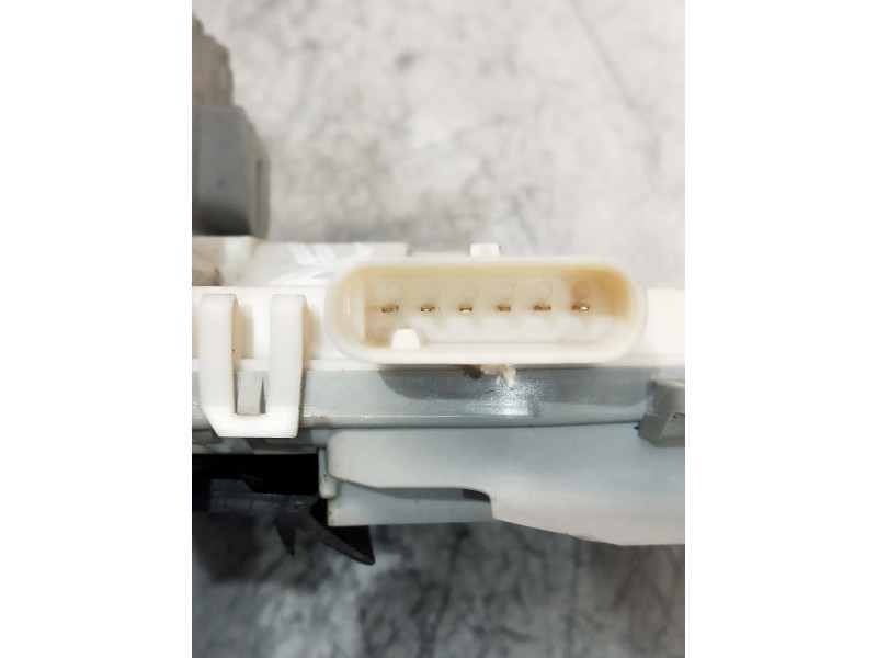 Recambio de motor cierre centralizado delantero derecho para audi a4 avant (8k5) (2008) referencia OEM IAM   5P