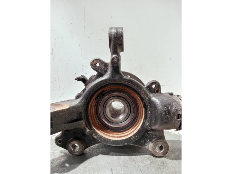 Recambio de mangueta delantera derecha para renault master kasten referencia OEM IAM   