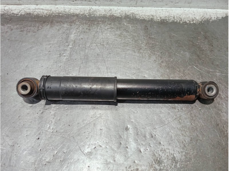Recambio de amortiguador trasero derecho para renault master kasten referencia OEM IAM 562109362R 03081000883 