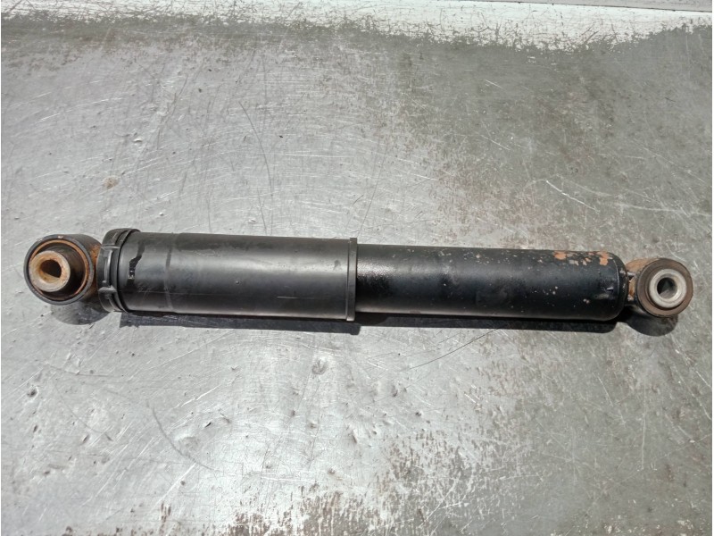 Recambio de amortiguador trasero izquierdo para renault master kasten referencia OEM IAM 562109362R 03081000883 