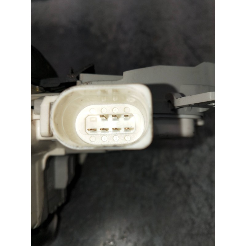 Recambio de motor cierre centralizado delantero izquierdo para audi a4 avant (8k5) (2008) referencia OEM IAM 8J1837015C  5P
