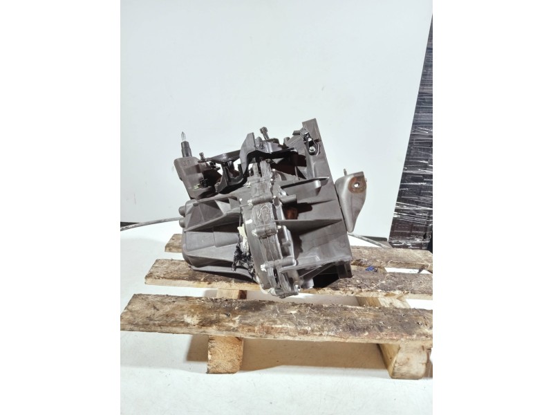 Recambio de caja cambios para nissan qashqai (j11) referencia OEM IAM TL4126 B133943 6V