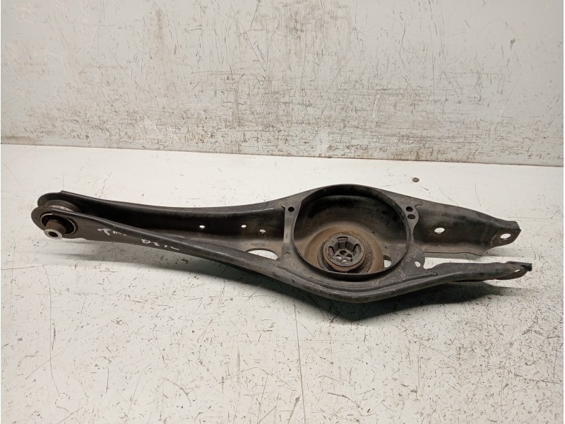 Recambio de brazo suspension inferior trasero derecho para volkswagen golf vii lim. 2.0 tsi referencia OEM IAM 5Q0505311D  
