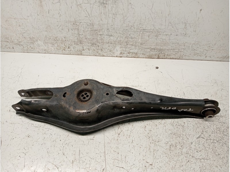Recambio de brazo suspension inferior trasero derecho para volkswagen golf vii lim. 2.0 tsi referencia OEM IAM 5Q0505311D  