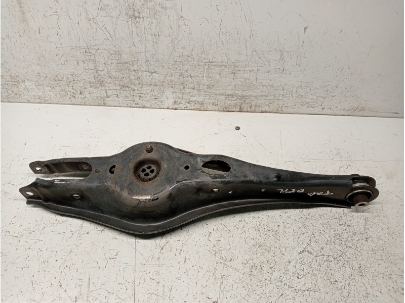 Recambio de brazo suspension inferior trasero derecho para volkswagen golf vii lim. 2.0 tsi referencia OEM IAM 5Q0505311D  