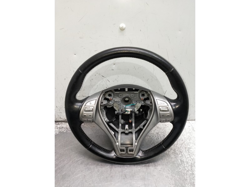 Recambio de volante para nissan qashqai (j11) referencia OEM IAM   
