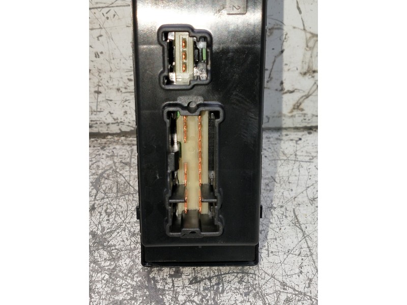 Recambio de mando elevalunas delantero izquierdo para nissan qashqai (j11) referencia OEM IAM   5P