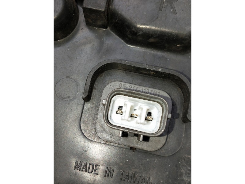 Recambio de faro derecho para honda civic berlina 5 (eu7/8) referencia OEM IAM   