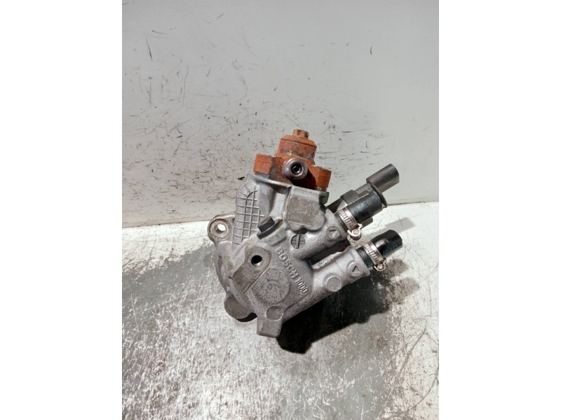 Recambio de bomba inyeccion para bmw serie 1 berlina (e81/e87) referencia OEM IAM 779787402 0445010506 BOSCH
