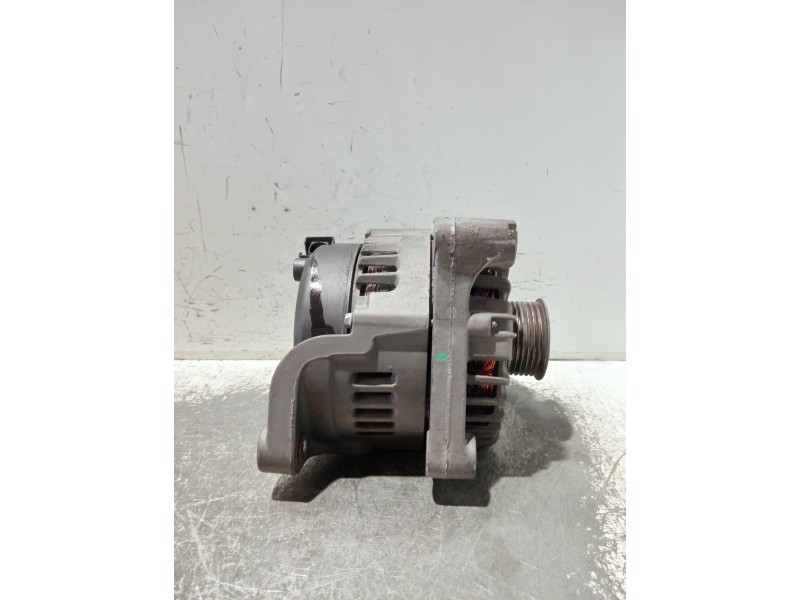 Recambio de alternador para bmw serie 1 berlina (e81/e87) referencia OEM IAM 7802261 2543461B FG18S019