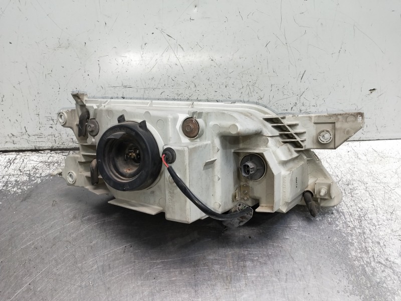 Recambio de faro izquierdo para mazda premacy (cp) referencia OEM IAM   
