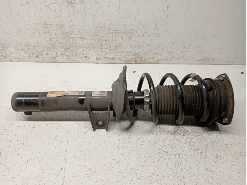 Recambio de amortiguador delantero derecho para volkswagen golf vii lim. 2.0 tsi referencia OEM IAM 5Q0413031FN  