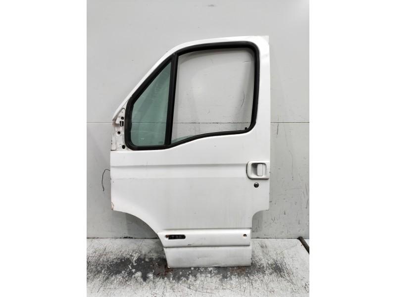 Recambio de puerta delantera izquierda para renault master desde ´98 referencia OEM IAM   5P