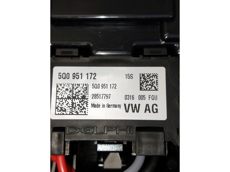 Recambio de luz interior para volkswagen golf viii lim. (cd1) referencia OEM IAM 5Q0951172 28517797 