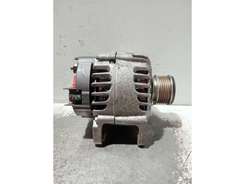 Recambio de alternador para renault captur referencia OEM IAM 231001318R 2627732A TG12C241