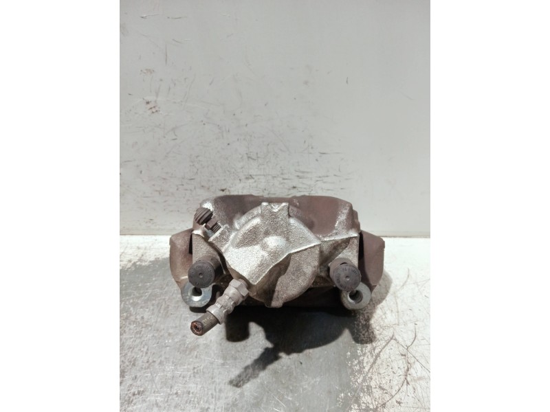 Recambio de pinza freno delantera izquierda para renault captur referencia OEM IAM   