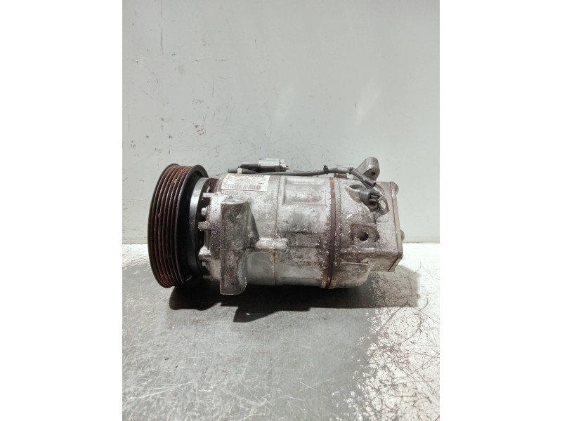 Recambio de compresor aire acondicionado para renault captur referencia OEM IAM 926002352R Z0012593E 
