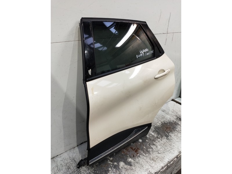 Recambio de puerta trasera izquierda para renault captur referencia OEM IAM   5P