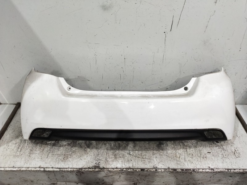 Recambio de paragolpes trasero para toyota yaris 1.3 16v cat referencia OEM IAM   