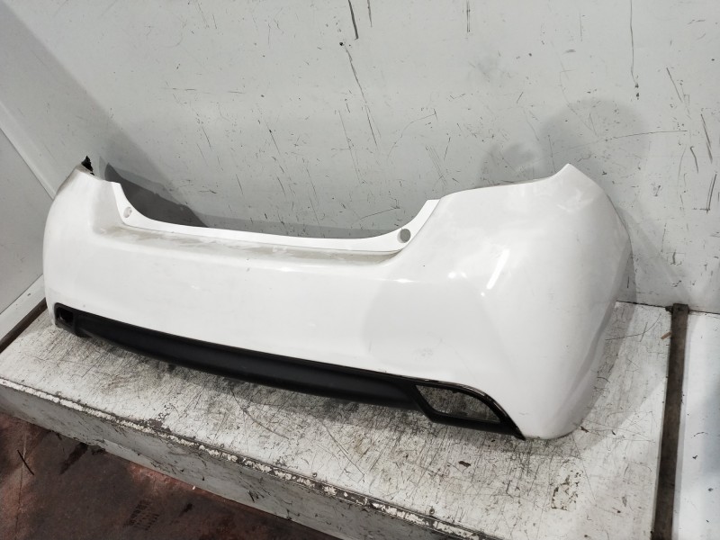 Recambio de paragolpes trasero para toyota yaris 1.3 16v cat referencia OEM IAM   