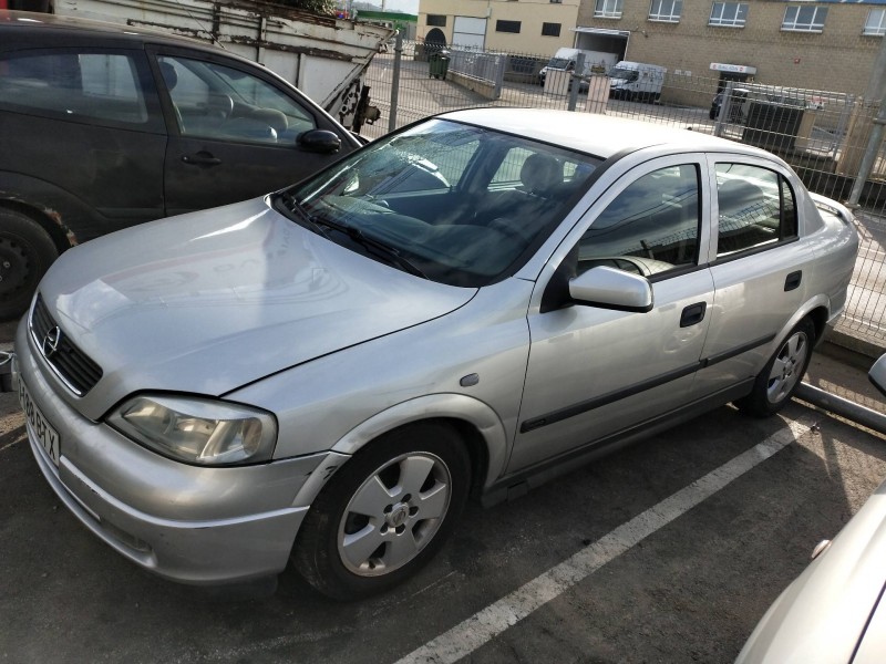 opel astra g berlina del año 2002