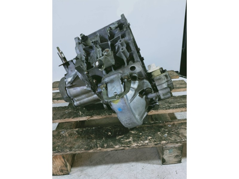 Recambio de caja cambios para citroen xsara berlina 2.0 hdi exclusive (66kw) referencia OEM IAM 20TB51 1054349 B 5V