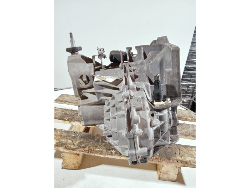 Recambio de caja cambios para renault master desde ´98 referencia OEM IAM PF1AA019 C004595 5V