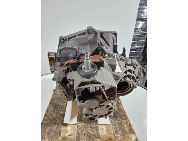 Recambio de caja cambios para renault master desde ´98 referencia OEM IAM PF1AA019 C004595 5V