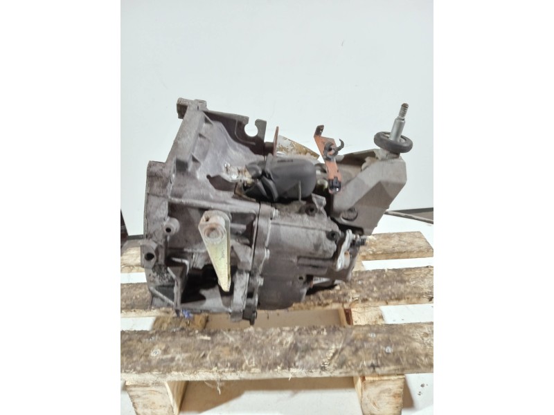 Recambio de caja cambios para renault master desde ´98 referencia OEM IAM PF1AA019 C004595 5V