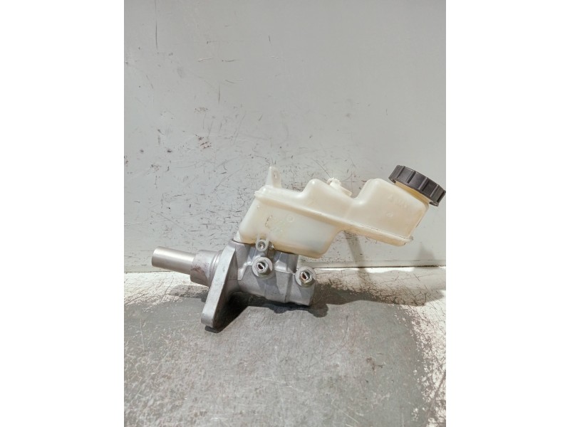 Recambio de bomba freno para toyota yaris 1.3 16v cat referencia OEM IAM 03350887761  
