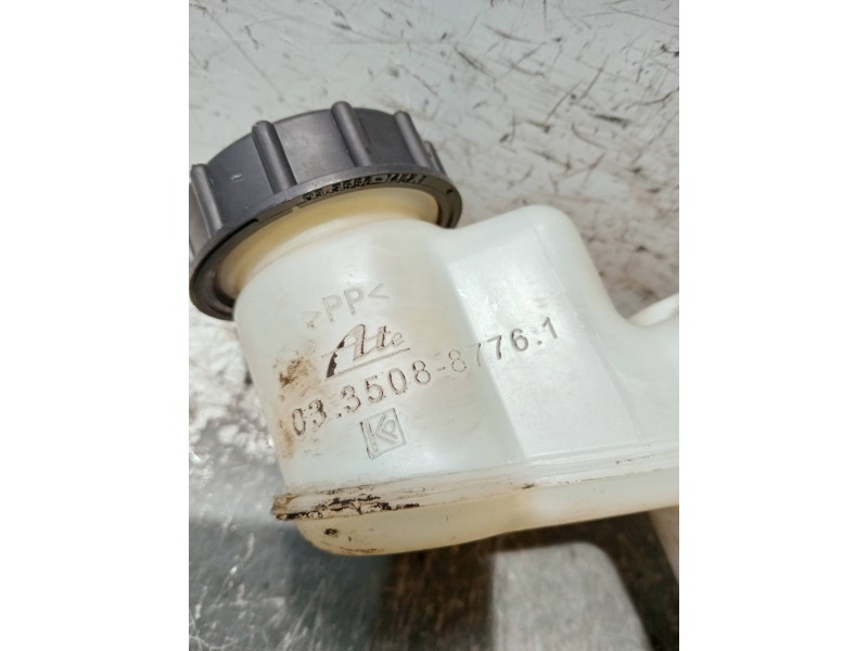 Recambio de bomba freno para toyota yaris 1.3 16v cat referencia OEM IAM 03350887761  