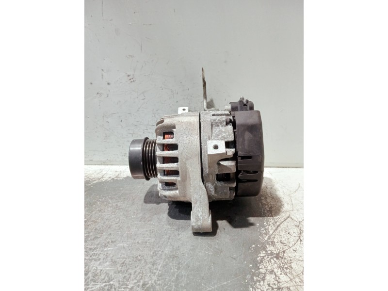 Recambio de alternador para toyota yaris 1.3 16v cat referencia OEM IAM 270600Y120 2612821C FG9T012