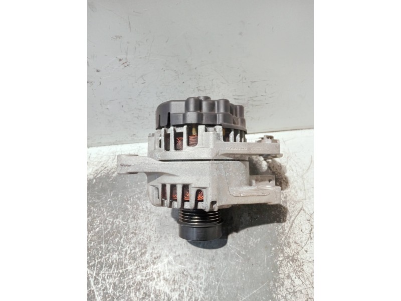 Recambio de alternador para toyota yaris 1.3 16v cat referencia OEM IAM 270600Y120 2612821C FG9T012