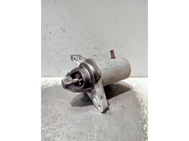 Recambio de motor arranque para toyota yaris 1.3 16v cat referencia OEM IAM 281000Y091 4280008435 