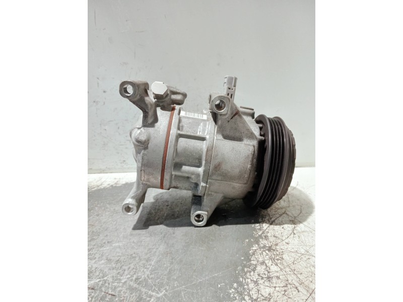 Recambio de compresor aire acondicionado para toyota yaris 1.3 16v cat referencia OEM IAM GE4472604202 5TSE10C 