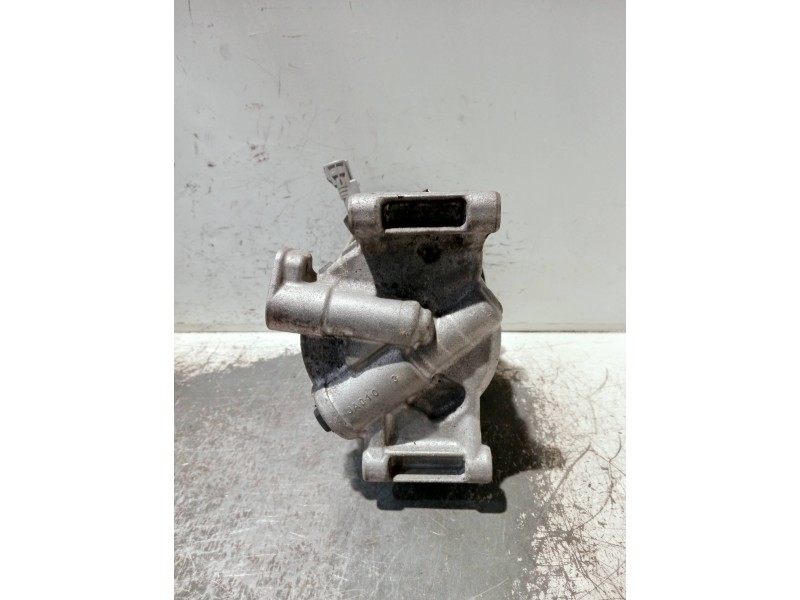 Recambio de compresor aire acondicionado para toyota yaris 1.3 16v cat referencia OEM IAM GE4472604202 5TSE10C 